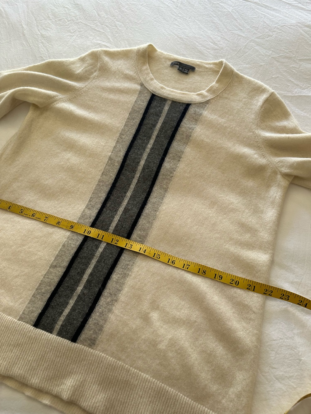 Vince Knit Sweater with Gray and Black Accent size large - Picture 10 of 10